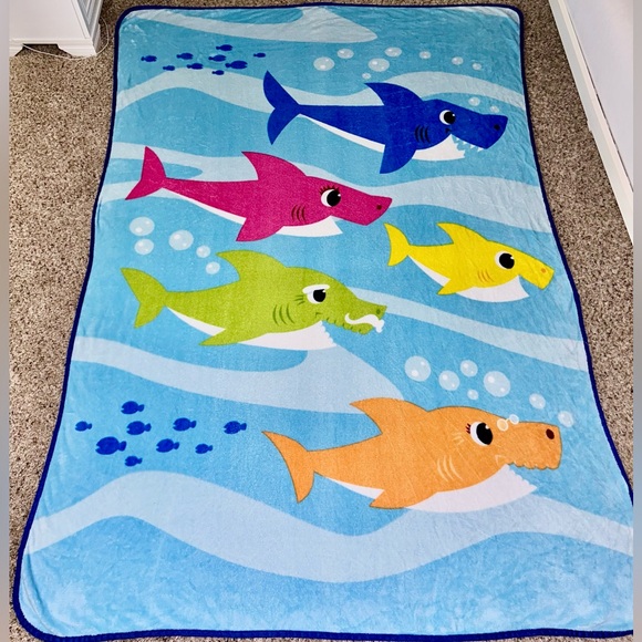 Baby Shark Twin Size Fleece Blanket - Picture 1 of 5